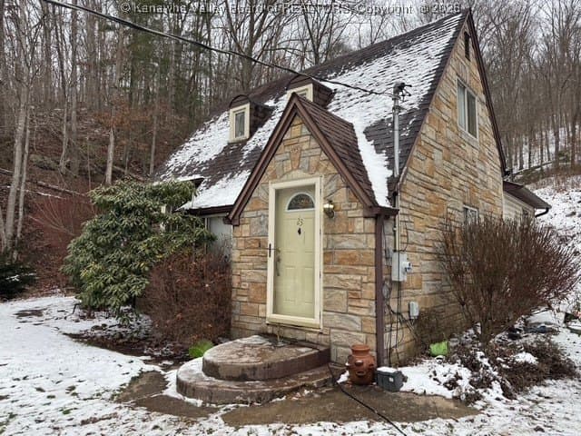 4 bedroom house for sale at 23 Friendly Dr Alum Creek - $193,000