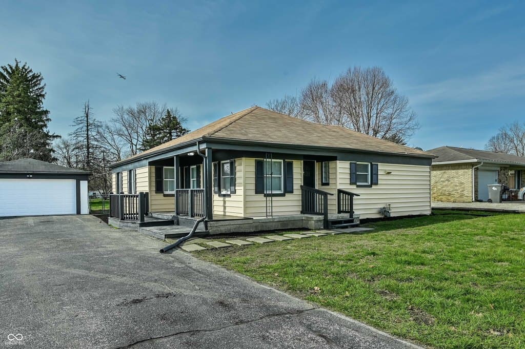 3 bedroom house for sale at 6245 Linda Ln Indianapolis - $209,000