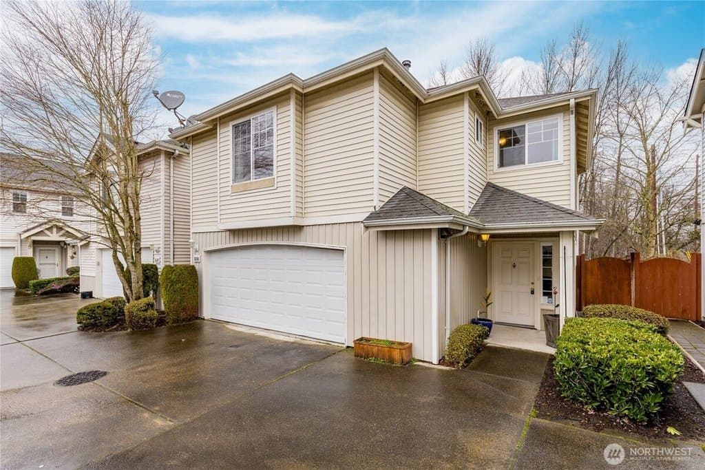 3 bedroom townhouse for sale at 31030 123rd Ln SE Unit 67 Auburn - $500,000