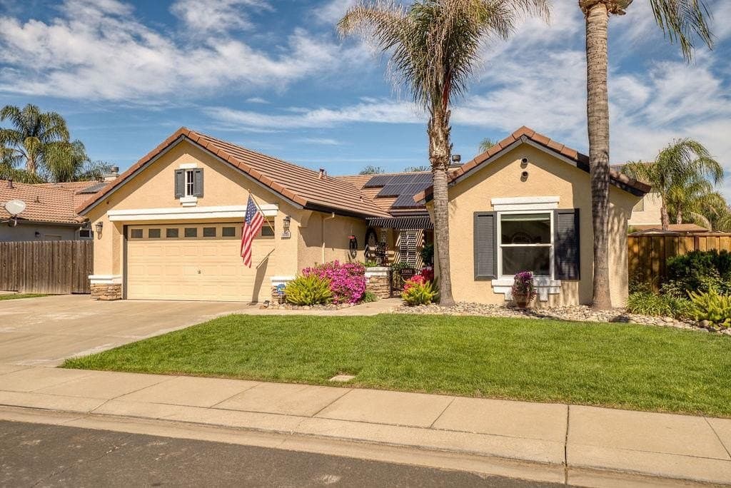 4 bedroom house for sale at 1981 Schaffhausen St Manteca 95337 - $639,000