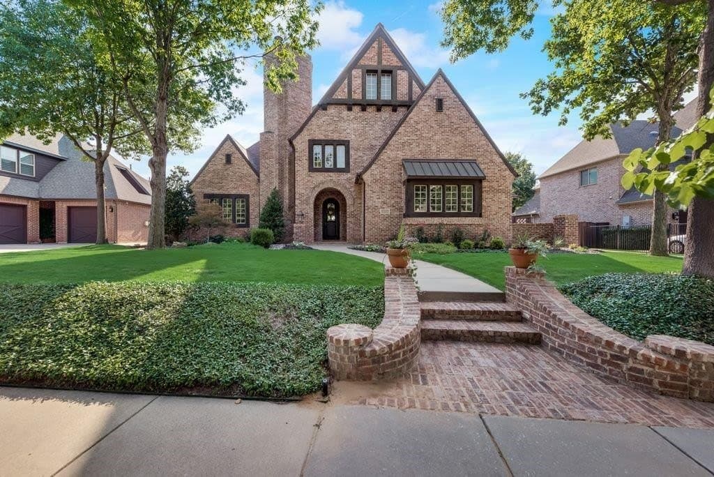 4 bedroom house for sale at 6804 Whittier Ln Colleyville 76034 - $1,750,000