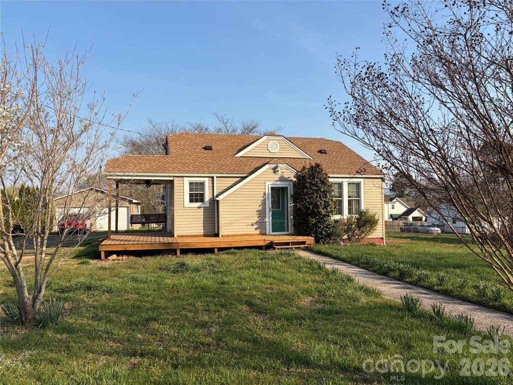 4 bedroom house for sale at 405 Jug Wilson St Morganton 28655 - $269,900