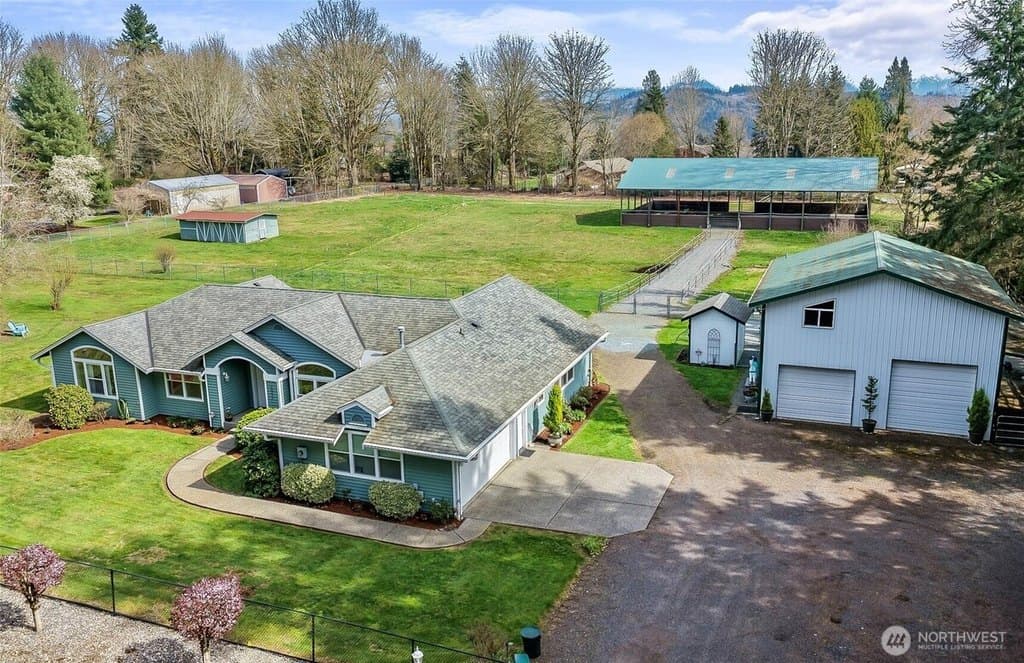 4 bedroom house for sale at 16233 91st Ave SE Cathcart - $1,350,000
