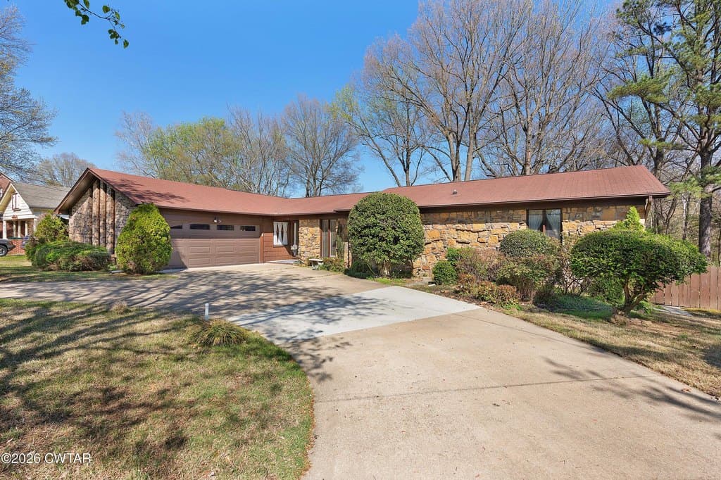 4 bedroom house for sale at 436 Wallace Rd Jackson 38305 - $230,000