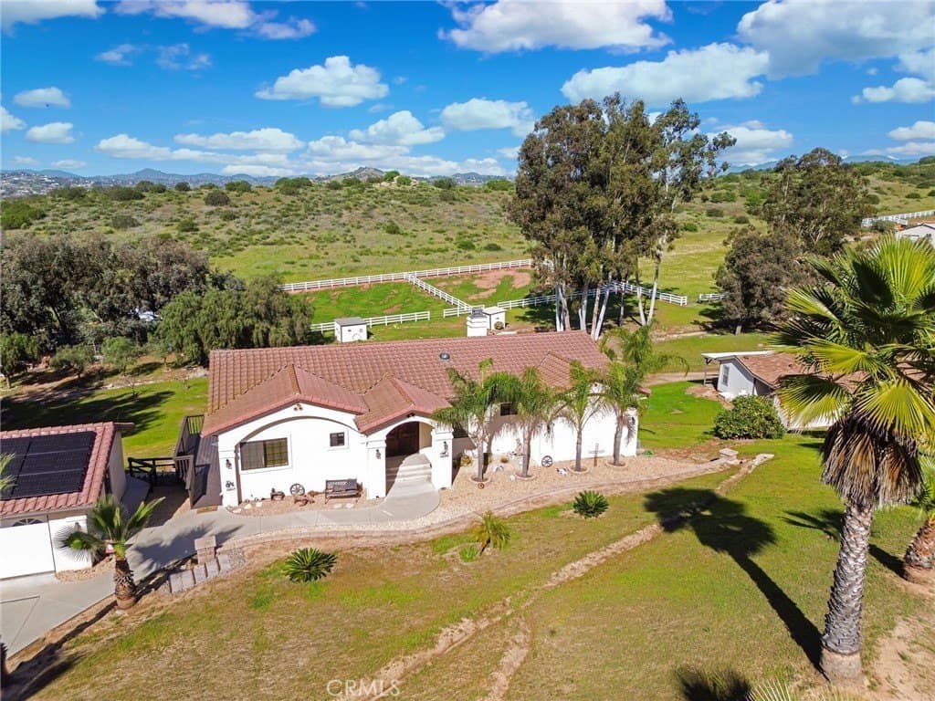 3 bedroom house for sale at 32068 Anna Marie Ln Bonsall - $1,490,000