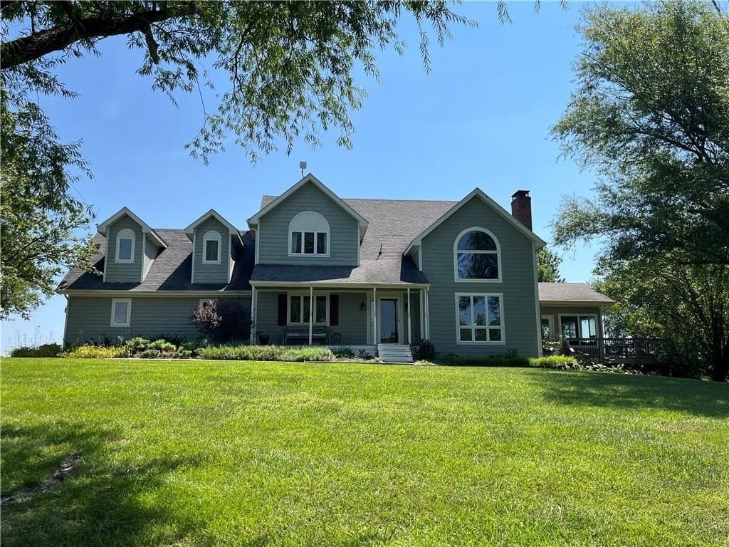 5 bedroom house for sale at 14976 150th St Bonner Springs - $895,000