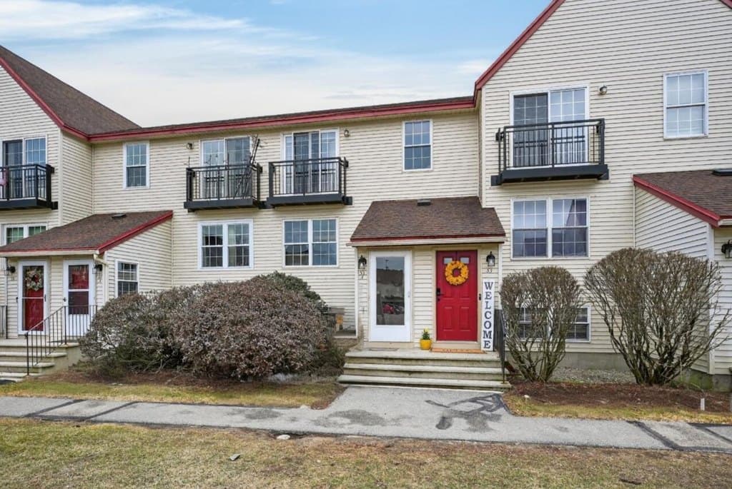 2 bedroom condo for sale at 53 East Ridge Rd Unit 53 East Merrimack 03054 - $349,999