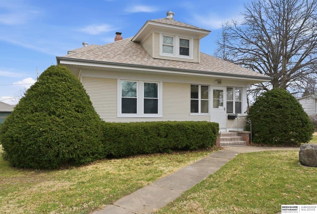 5 bedroom house for sale at 731 S Jackson St Papillion 68046 - $299,900