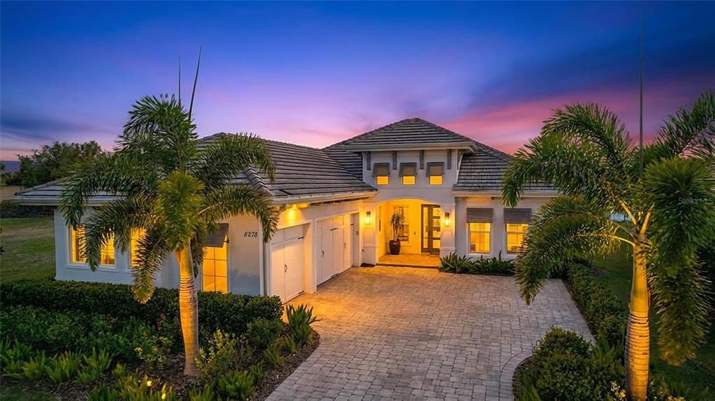 4 bedroom house for sale at 8278 Pavia Way Bradenton - $1,995,000