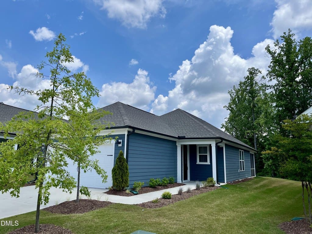 2 bedroom house for sale at 1609 American Beech St Fuquay-Varina 27526 - $420,000