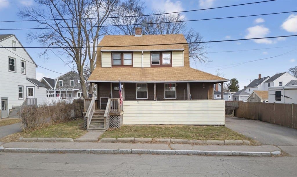 4 bedroom house for sale at 16 Littlefield St Quincy 02169 - $567,000