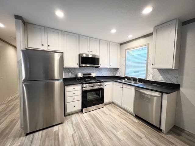 2 bedroom mobile home for sale at 25406 Nuway Ave Unit 140 Warren 48091 - $66,900