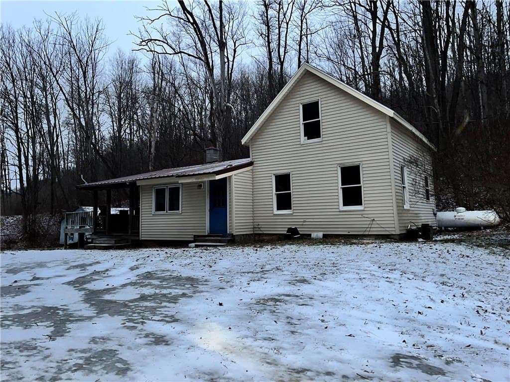 2 bedroom house for sale at 4620 County Route 21 Canisteo - $60,900