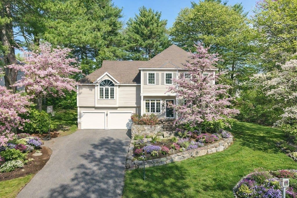 4 bedroom house for sale at 491 Acorn Park Dr Unit 62 Acton - $1,195,000