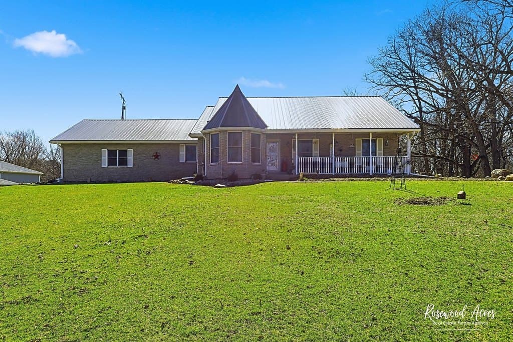 3 bedroom house for sale at 5996 W 2000N Rd Bonfield - $550,000