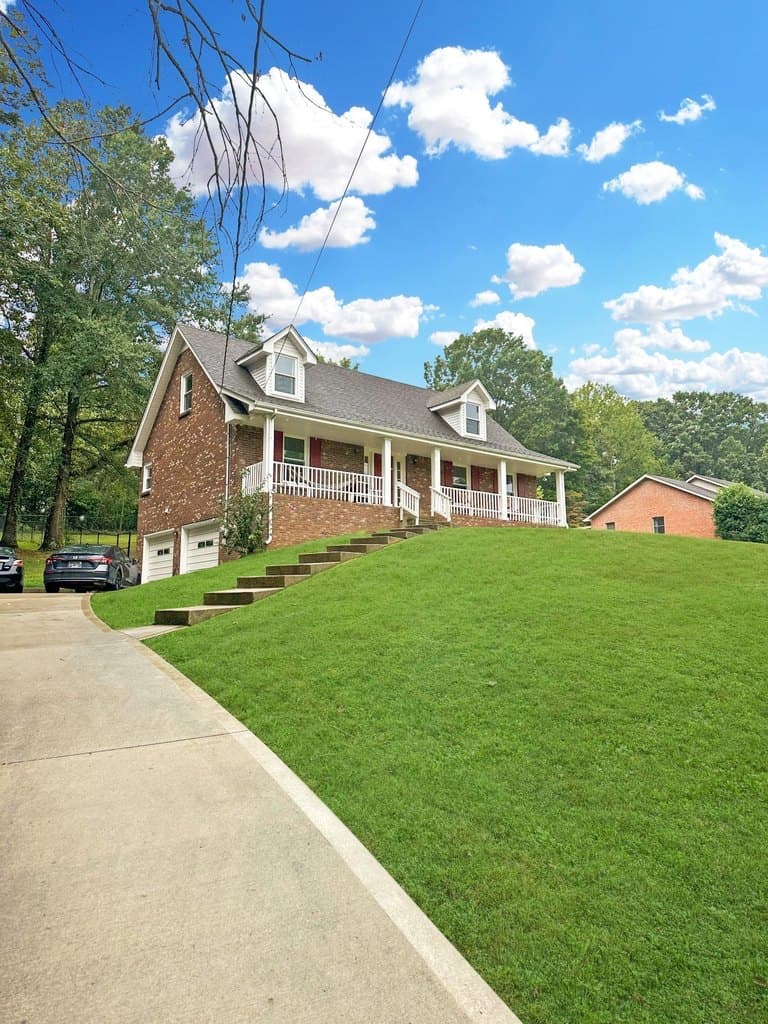 3 bedroom house for sale at 4320 Memory Ln Adams - $399,900