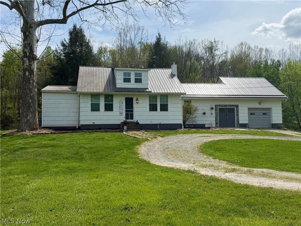 2 bedroom house for sale at 16770 State Route 550 Marietta 45750 - $397,500