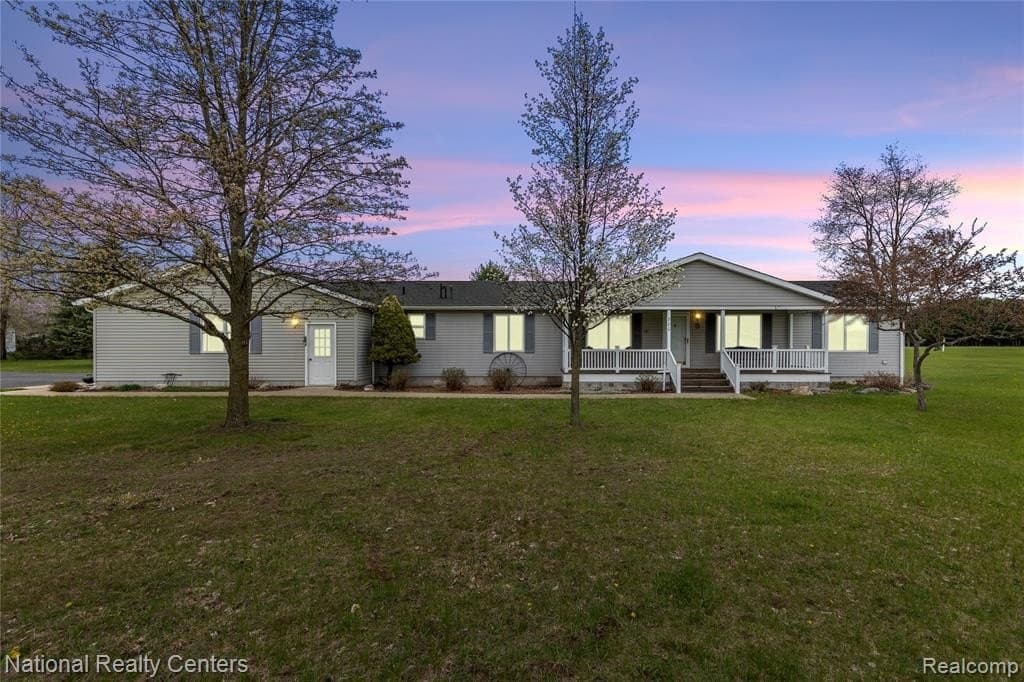 3 bedroom house for sale at 880 West Ave Big Rapids - $425,000