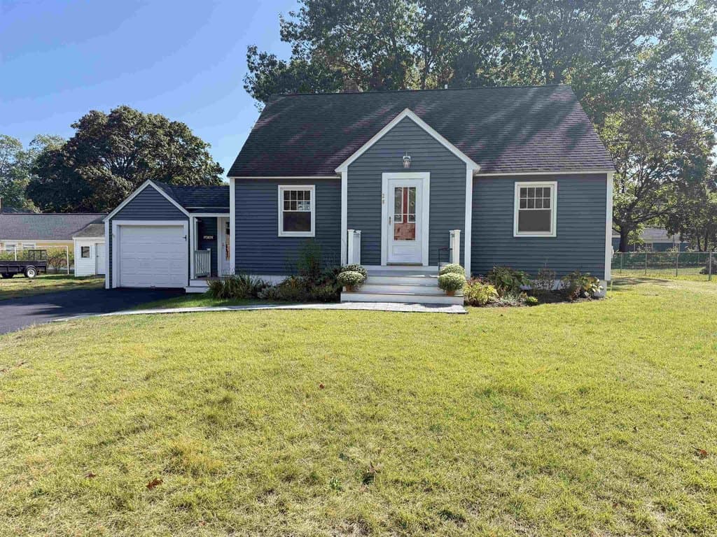 3 bedroom house for sale at 20 Doris Ave Portsmouth 03801 - $879,999