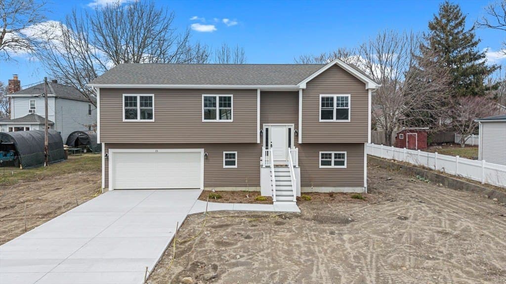 3 bedroom house for sale at 15 Jean St Acushnet - $689,000