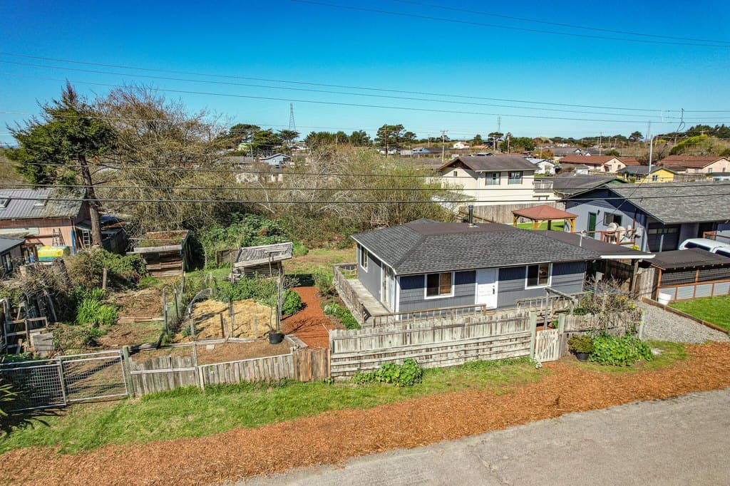 2 bedroom house for sale at 1741 Victor Blvd Arcata 95521 - $309,000