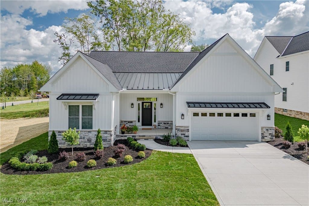 3 bedroom house for sale at 6477 N Cobblestone Rd Mayfield - $772,900