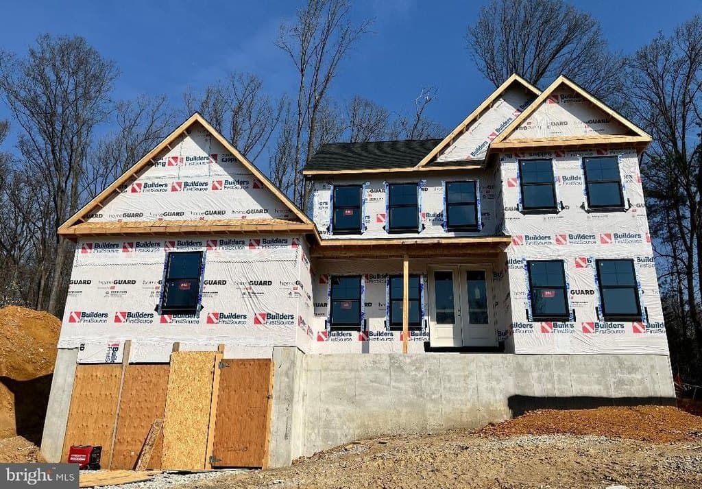 4 bedroom house for sale at 52 E Mill Station Dr Newark 19711 - $739,900