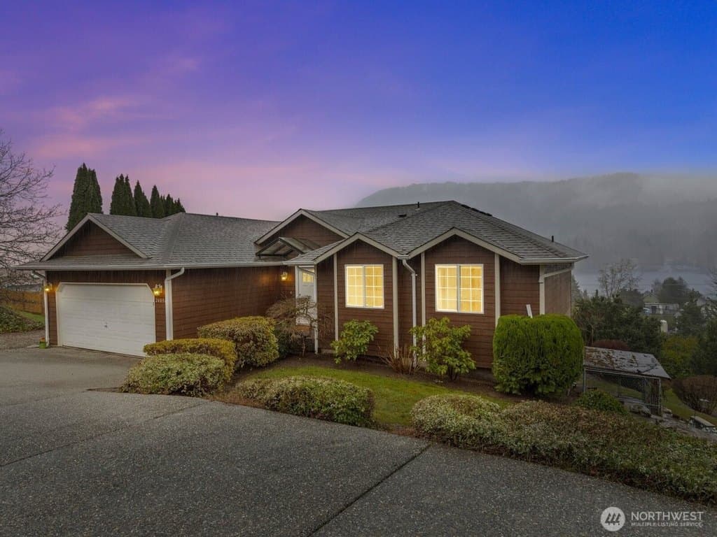 5 bedroom house for sale at 24094 Walker Valley Rd Big Lake - $695,000