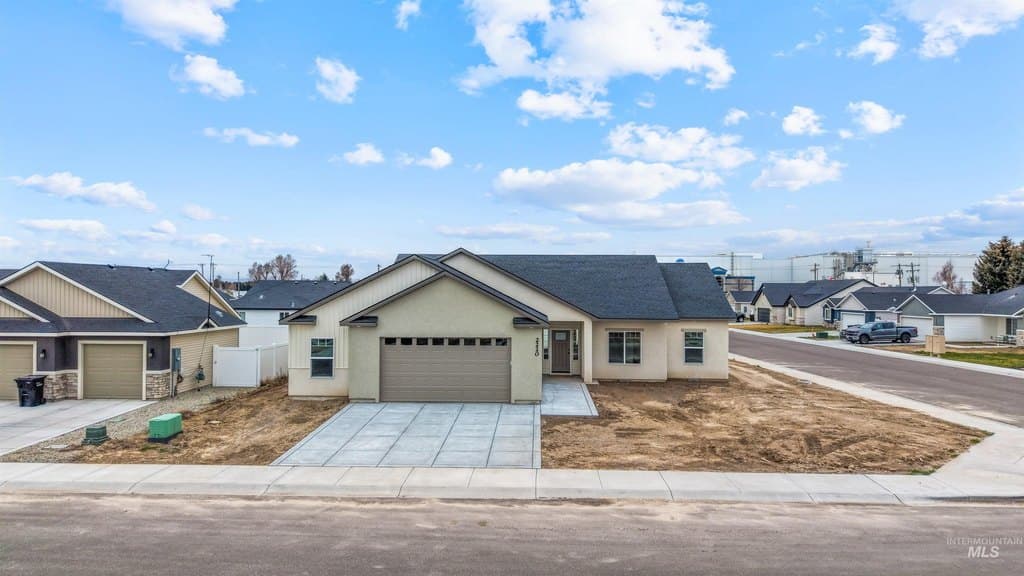 4 bedroom house for sale at 2202 Great Basin Way Burley - $409,000