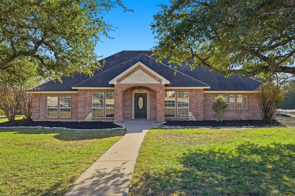 5 bedroom house for sale at 135 Rim Rock Rd Annetta - $469,900