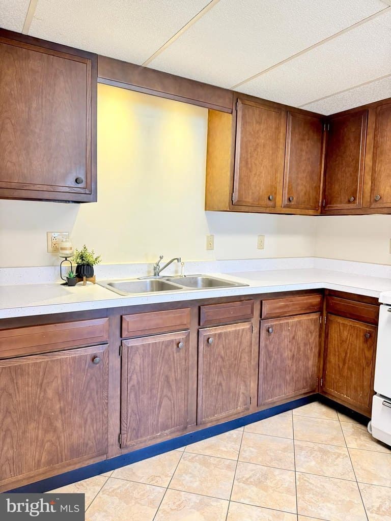 2 bedroom condo for sale at 12918 Cresap Knoll Ave Unit 65 Bowling Green - $65,900