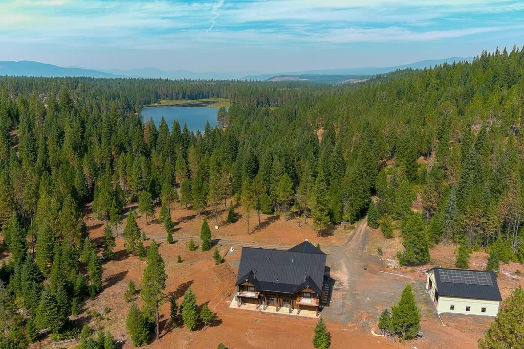 6 bedroom house for sale at 1240 Parsnip Loop Butte Falls - $4,500,000