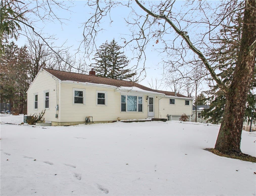 5 bedroom house for sale at 25 Church St Bloomfield - $290,000
