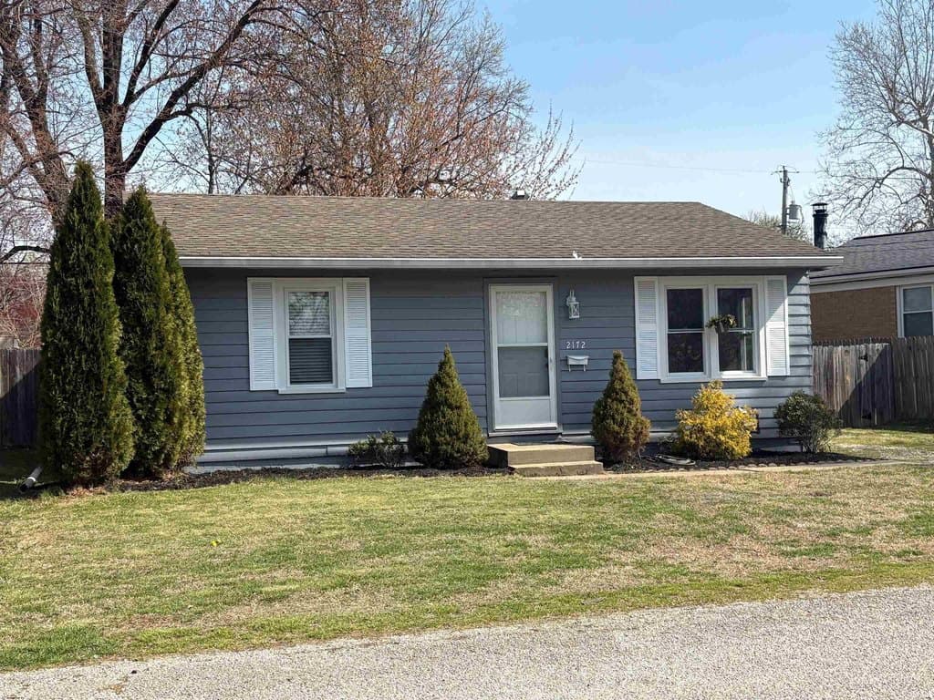 2 bedroom house for sale at 2172 Enlow Ave Evansville - $155,000