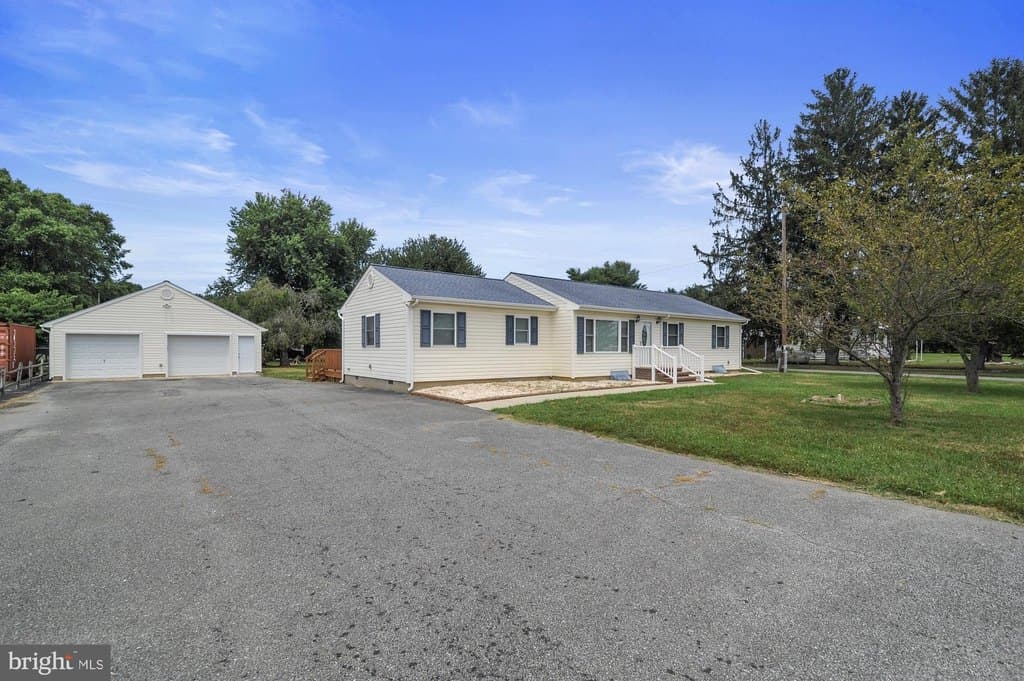 house for sale at 2272 Forrest Ave Dover 19904 - $349,900