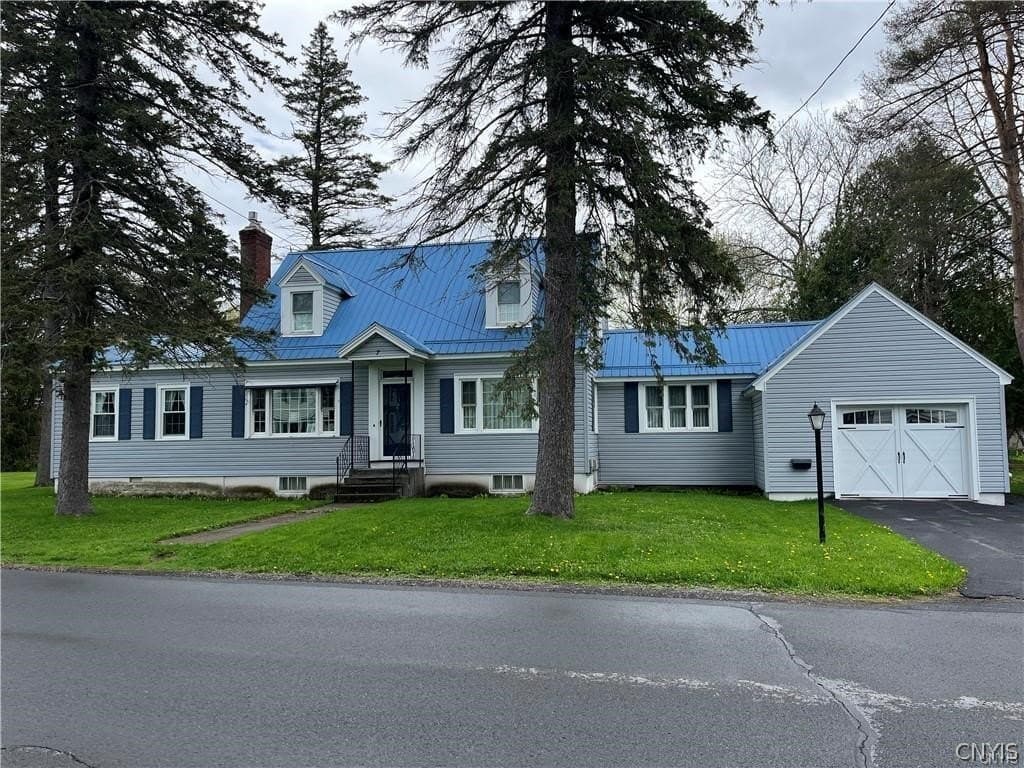 4 bedroom house for sale at 7 Roberts St Adams - $289,900