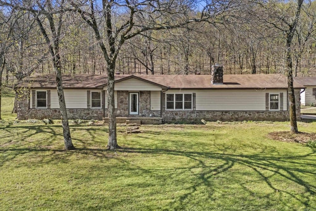 3 bedroom house for sale at 27721 Highway 107 Cabot 72023 - $650,000