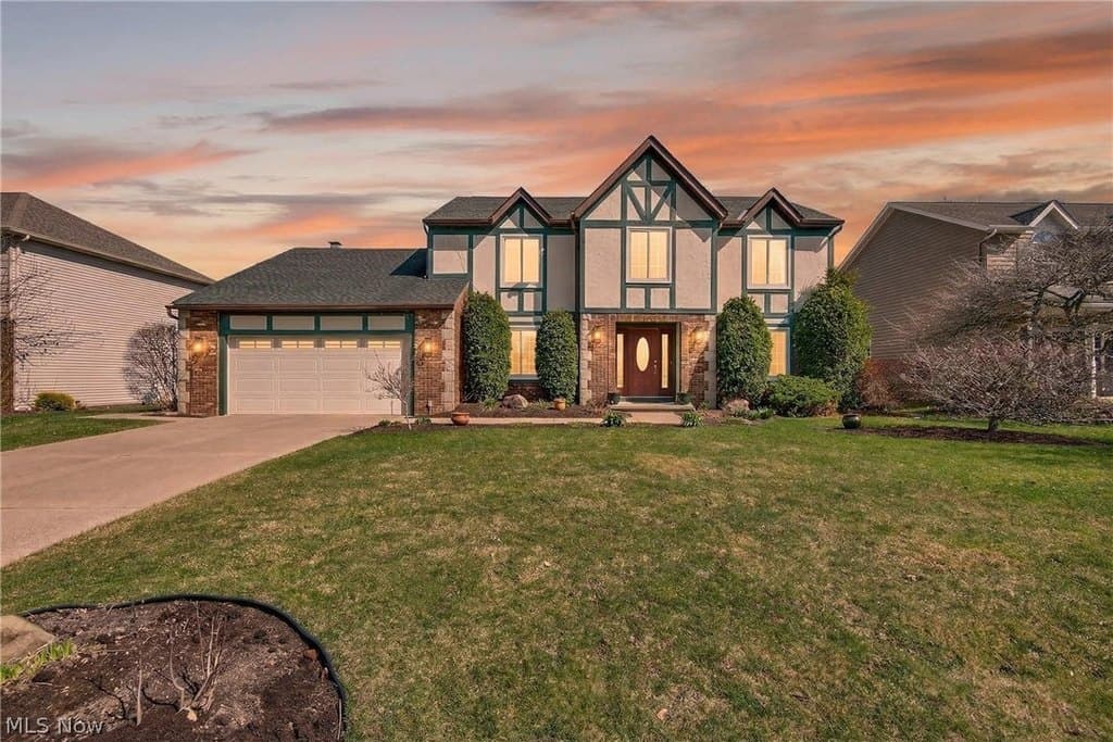 4 bedroom house for sale at 14357 Crystal Creek Dr Strongsville 44149 - $495,000