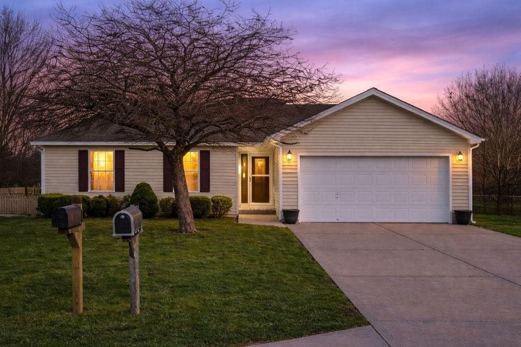 4 bedroom house for sale at 15705 Hight Ave Belton 64012 - $330,000