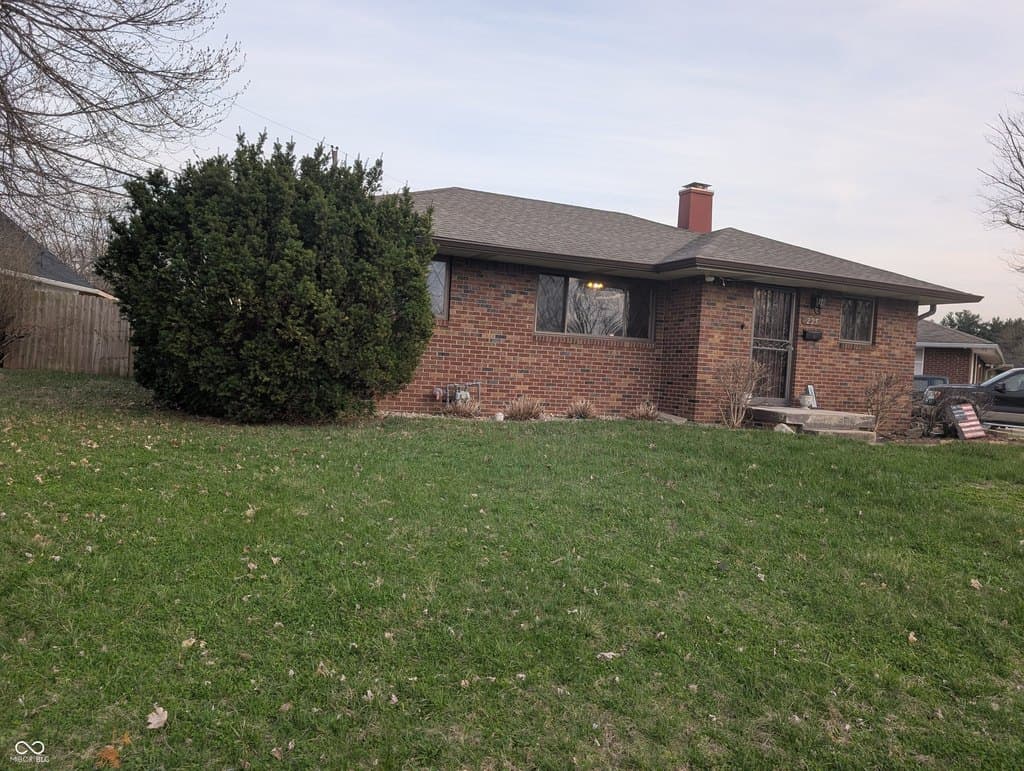 3 bedroom house for sale at 225 Clark Ave Beech Grove - $219,500