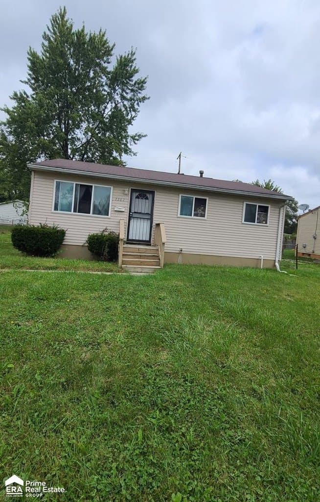 2 bedroom house for sale at 2262 Toby Beth Dr Beecher - $69,000