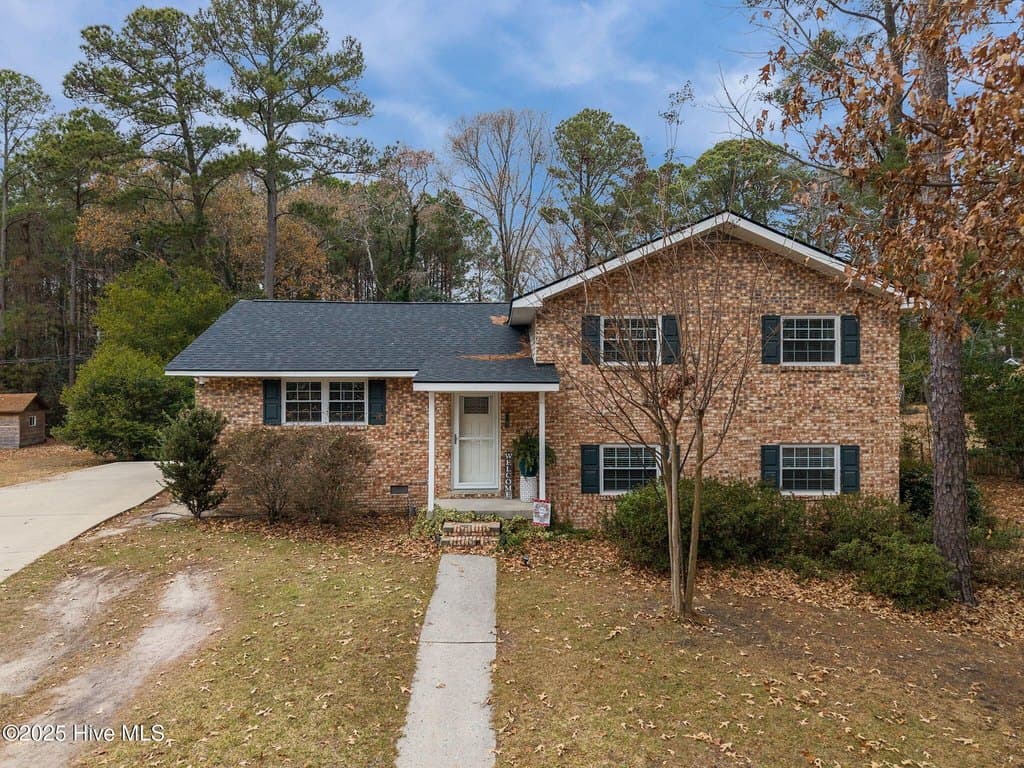 4 bedroom house for sale at 206 Pamlico Dr River Road - $335,000