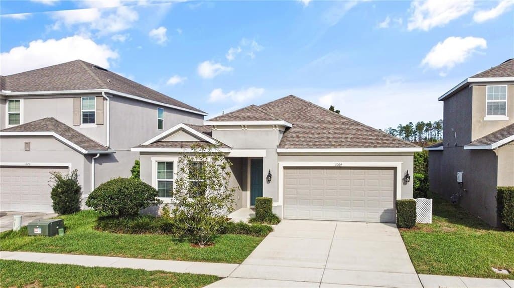 3 bedroom house for sale at 1064 Grand Hilltop Dr Apopka 32703 - $429,900