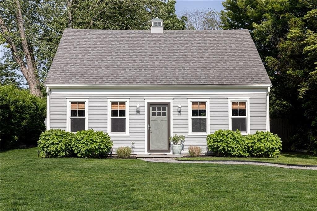 3 bedroom house for sale at 57 Warren Ave Middletown 02842 - $1,099,000