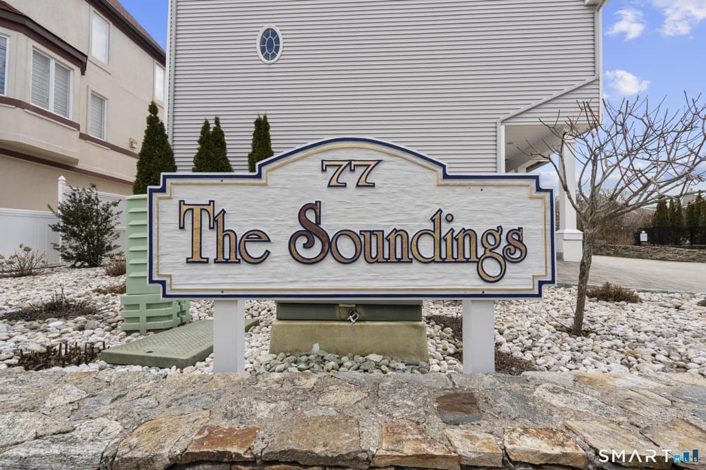 3 bedroom townhouse for sale at 77 Merwin Ave Unit A Milford 06460 - $1,150,000