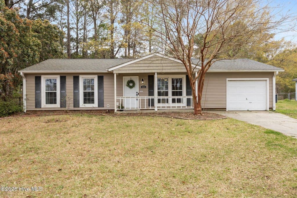 3 bedroom house for sale at 625 Shadowridge Rd Jacksonville 28546 - $220,000