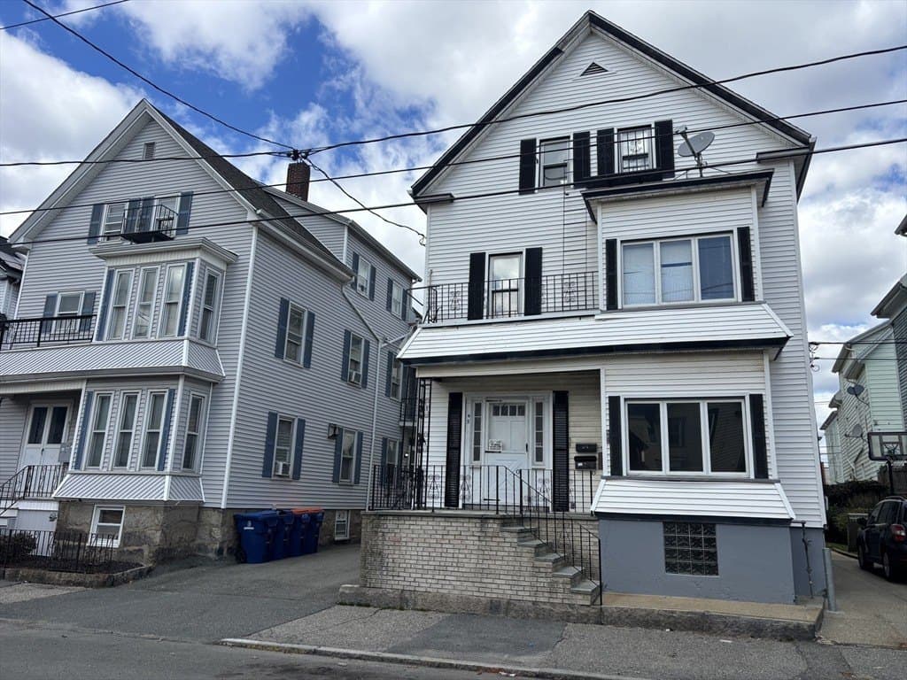 8 bedroom multi-family for sale at 45 Katherine St New Bedford 02744 - $549,900
