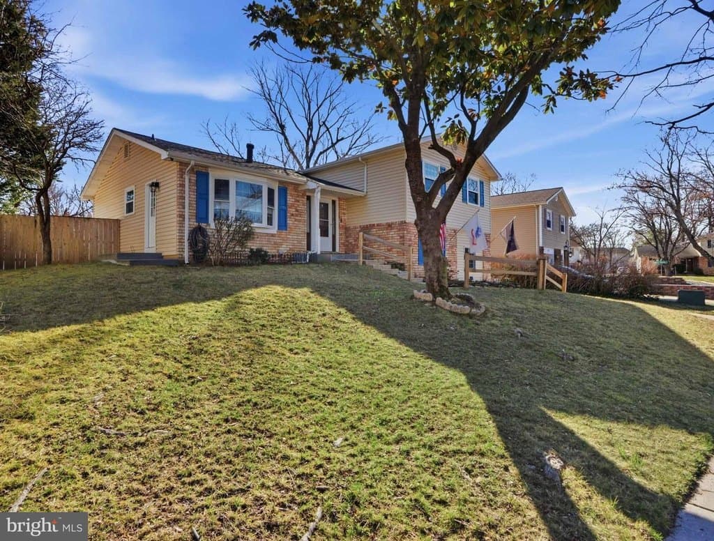 6 bedroom house for sale at 413 Ridgeview Ct Arnold - $705,000
