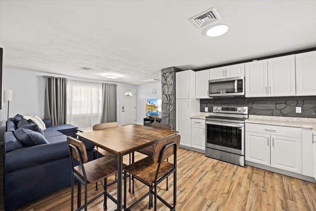 4 bedroom house for sale at 109 Lester Rd Brockton - $511,000