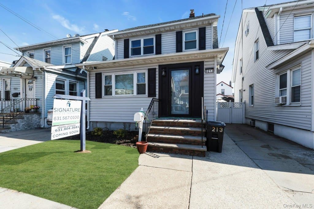 4 bedroom house for sale at 92-13 245th St Bellerose Terrace - $829,990